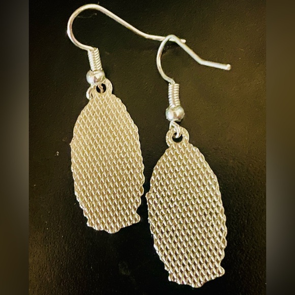 Our Lady of Guadalupe Silver Earrings/ Virgin of Guadalupe Silver Earrings, NWOT - Picture 6 of 7